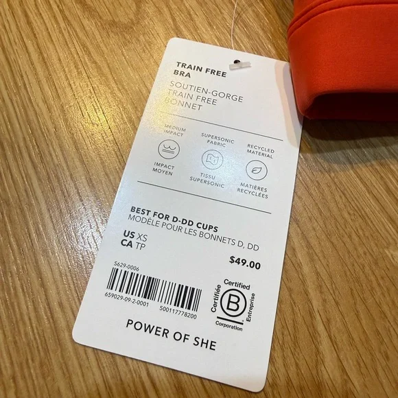 Athleta Train Free Sports Bra – Red | XS | NWT - Picture 3 of 4